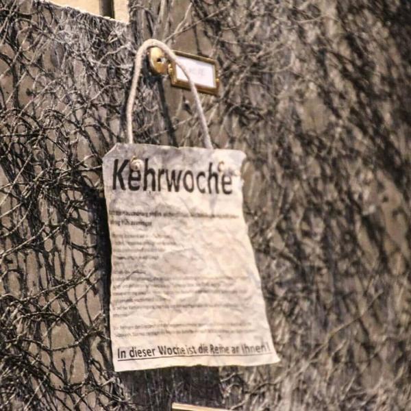 Ausstellungen >