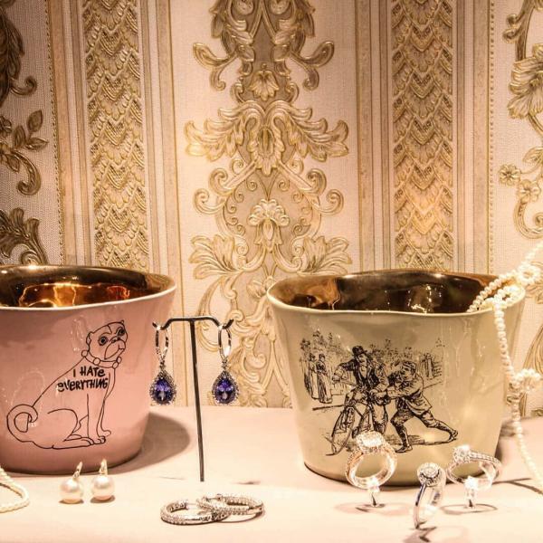 Ausstellungen >